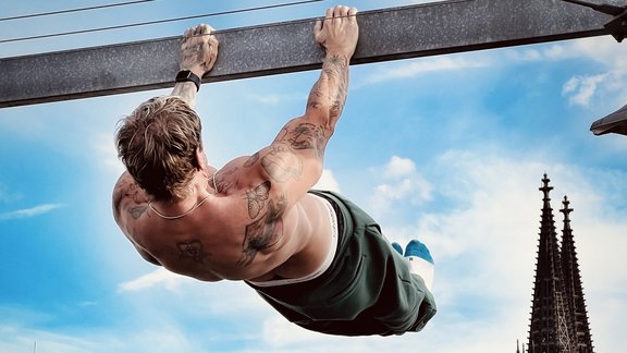 [Translate to Chinese:] 